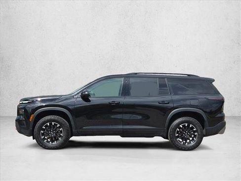 Used 2025 Chevrolet Traverse Z71 w/ Driver Confidence Package AWD/4WD image 8