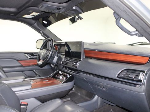 Used 2023 Lincoln Navigator Reserve AWD/4WD image 31