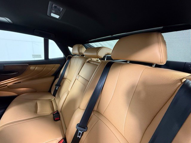 Used 2021 Lexus LS 500 RWD image 28