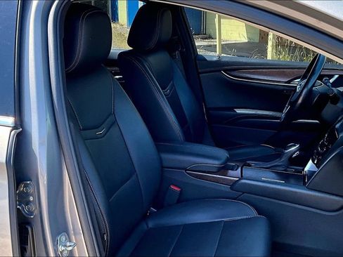 Used 2019 Cadillac XTS Luxury FWD image 10