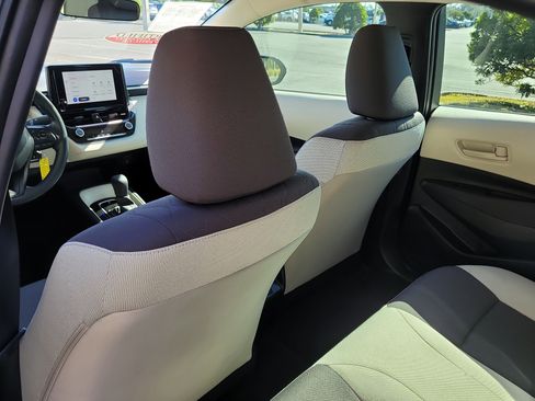 Certified 2025 Toyota Corolla LE image 15