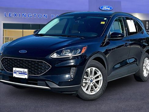 Certified 2021 Ford Escape SE w/ Convenience Package FWD image 3