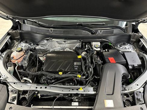 Certified 2024 Chevrolet Trax LT w/ Driver Confidence Package image 35