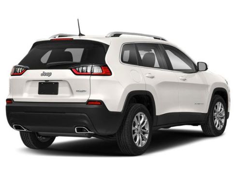 Used 2019 Jeep Cherokee Overland w/ Technology Group AWD/4WD image 2