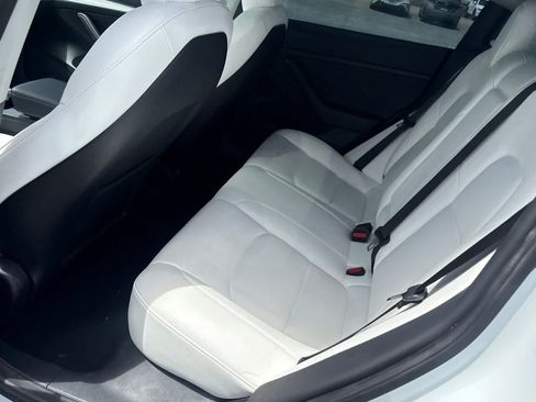 Used 2022 Tesla Model 3 Long Range AWD/4WD image 5