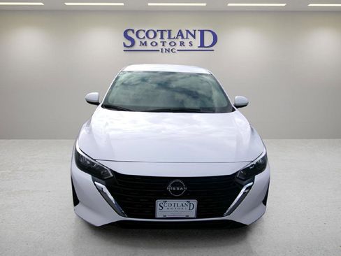 Used 2024 Nissan Sentra SV FWD image 3