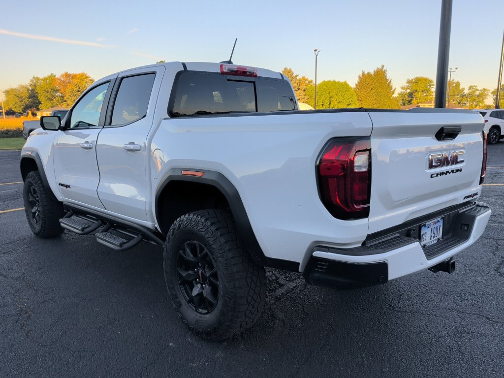 Used 2024 GMC Canyon AT4X AWD/4WD image 5