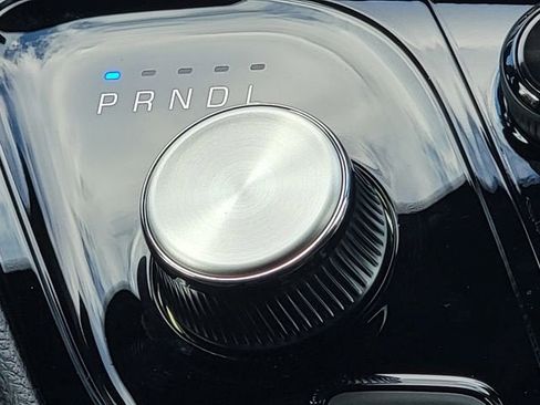 New 2026 Chrysler Pacifica Select image 30