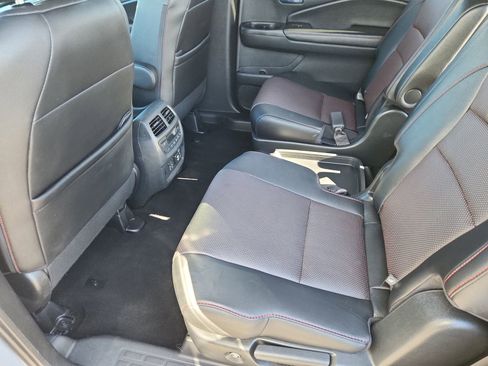 Used 2022 Honda Pilot Black Edition image 11
