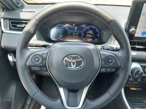 Used 2025 Toyota RAV4 XSE w/ Weather Package AWD/4WD image 31