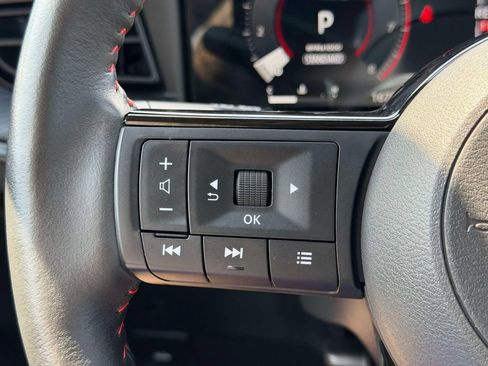 Used 2025 Nissan Kicks SR w/ SR Premium Package AWD/4WD image 24