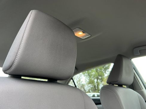 Used 2015 Toyota Corolla LE FWD image 16