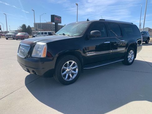 Used 2009 GMC Yukon XL Denali image 5