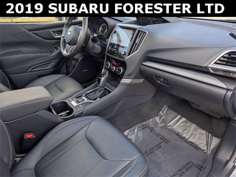 Used 2019 Subaru Forester Limited image 9
