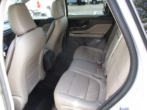 Used 2021 Lincoln Corsair FWD w/ Premium Package image 33