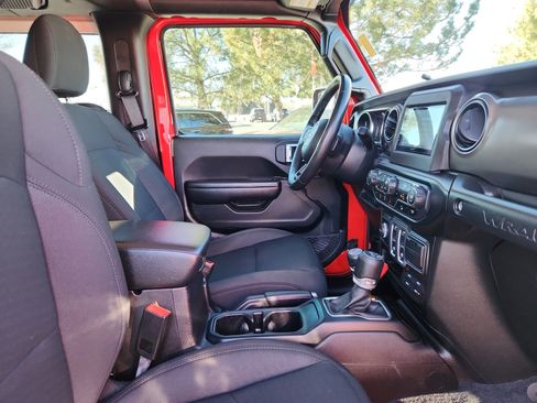 Used 2020 Jeep Wrangler Sport image 19