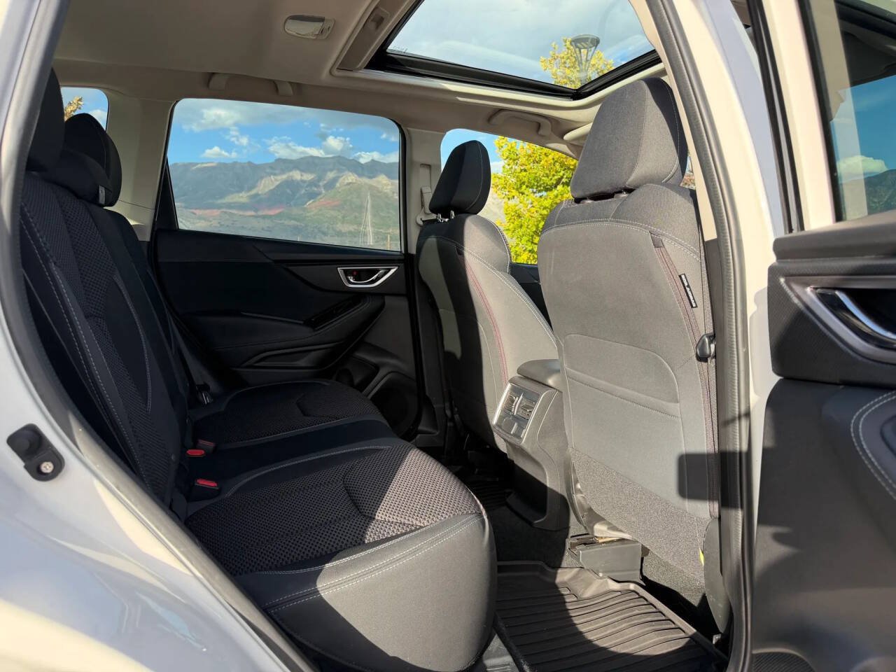 Used 2021 Subaru Forester Premium AWD/4WD image 16