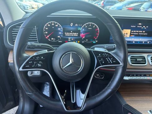 Used 2024 Mercedes-Benz GLS 450 4MATIC image 13