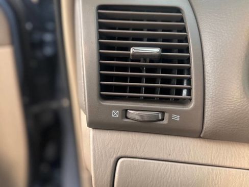 Used 2004 Toyota Camry LE image 14