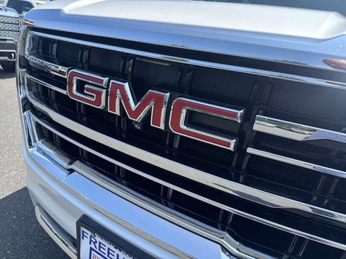 Certified 2021 GMC Yukon SLT w/ SLT Premium Package AWD/4WD image 31