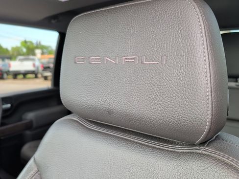 Used 2020 GMC Sierra 2500 Denali w/ Denali Ultimate Package image 14