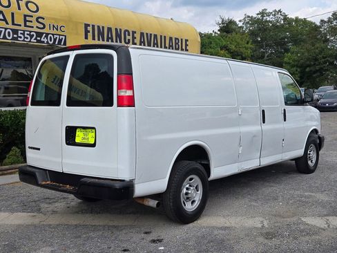 Used 2015 Chevrolet Express 2500 Extended Van 3D image 5