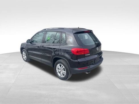 Used 2016 Volkswagen Tiguan S image 5
