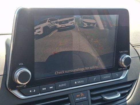 Used 2019 Nissan Altima 2.5 SR AWD/4WD image 17