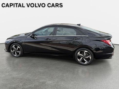 Used 2023 Hyundai Elantra Limited FWD image 9