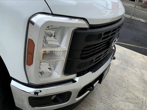 Used 2024 Ford F250 XL w/ FX4 Off-Road Package image 32