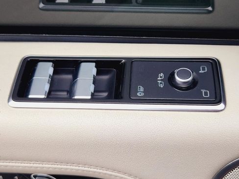 Used 2020 Land Rover Range Rover HSE image 29