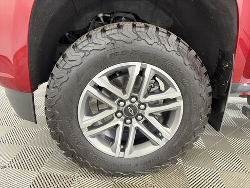 Certified 2021 Chevrolet Colorado W/T w/ Custom Special Edition image 11