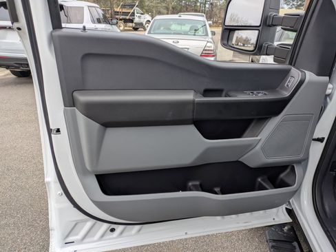 New 2026 Ford F550 4x4 Regular Cab Super Duty image 13