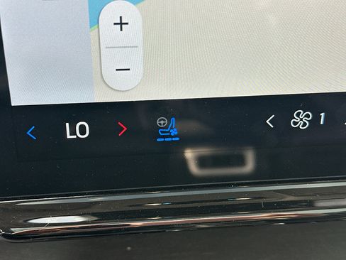 Used 2025 Ford Expedition Max Platinum image 22