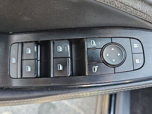 Used 2021 Nissan Rogue SV AWD/4WD image 25