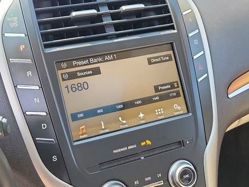Used 2018 Lincoln MKC Select w/ Select Plus Package FWD image 27