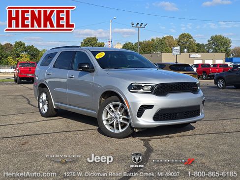 Used 2024 Dodge Durango GT image 1