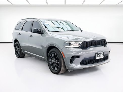 Used 2024 Dodge Durango GT w/ Blacktop Package RWD image 3