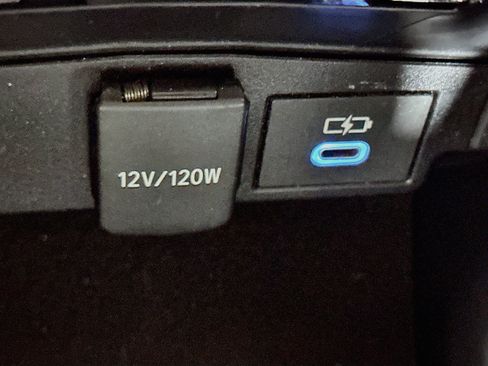 Used 2022 Toyota Corolla LE FWD image 25