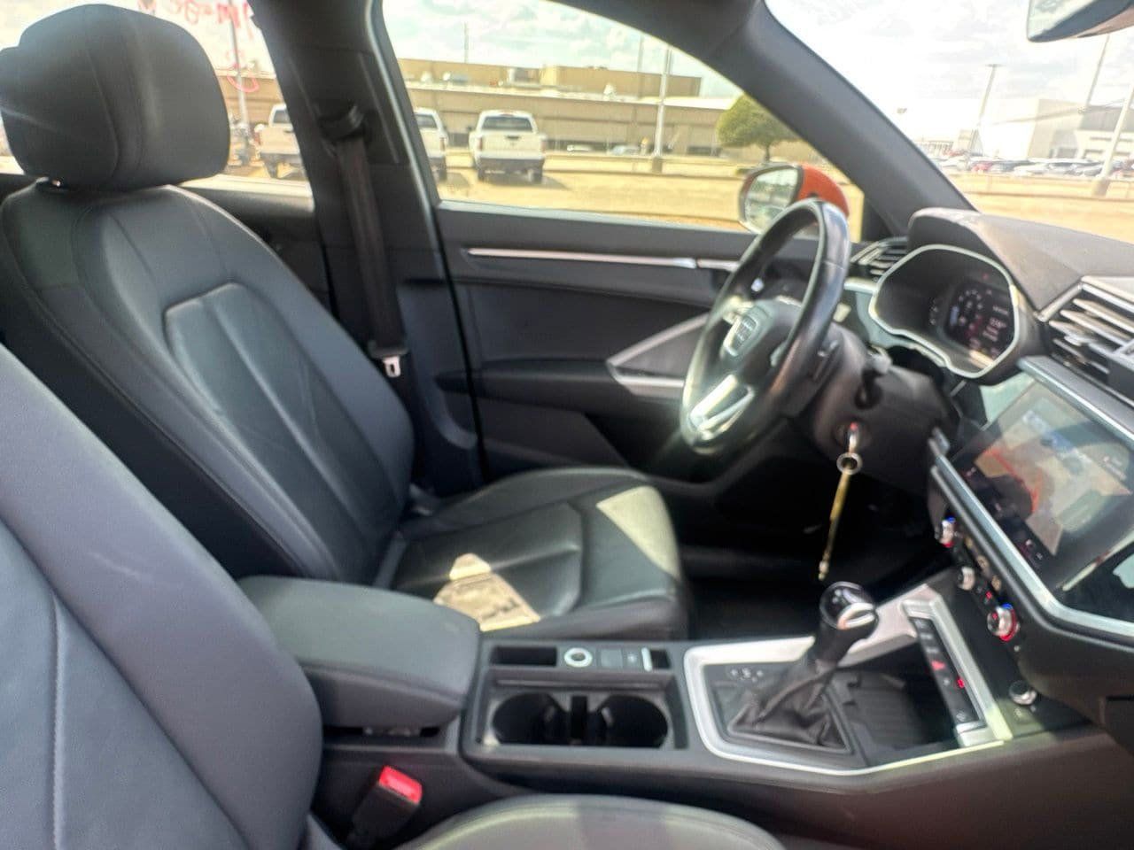 Used 2022 Audi Q3 2.0T Premium Plus w/ Premium Plus Package AWD/4WD image 27