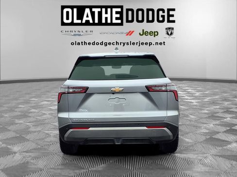 Used 2025 Chevrolet Equinox LT image 23