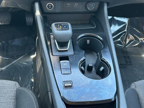 Used 2021 Nissan Rogue SV FWD image 19