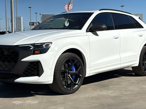 New 2026 Audi RS Q8 performance image 3