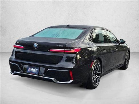 Used 2025 BMW 740i xDrive 740i xDrive image 5