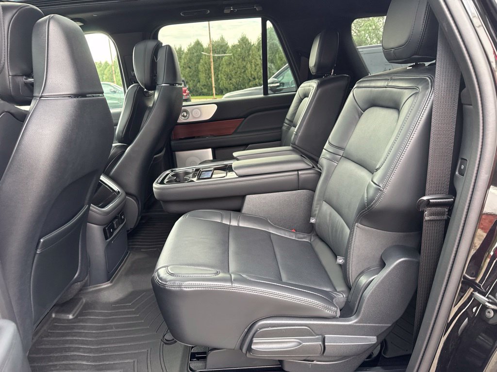 Used 2024 Lincoln Navigator L Reserve AWD/4WD image 21