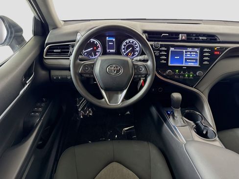 Used 2020 Toyota Camry LE FWD image 17