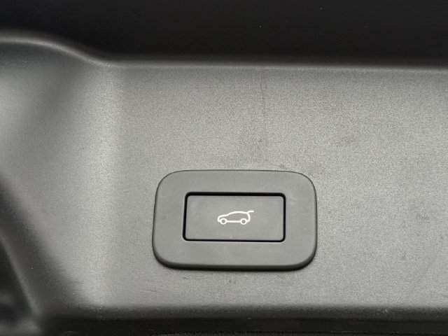Used 2024 Land Rover Range Rover Evoque S AWD/4WD image 32