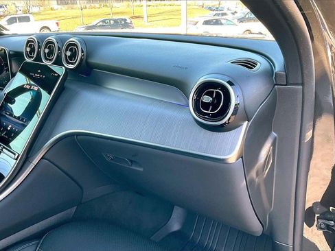 Used 2026 Mercedes-Benz GLC 300 4MATIC image 14