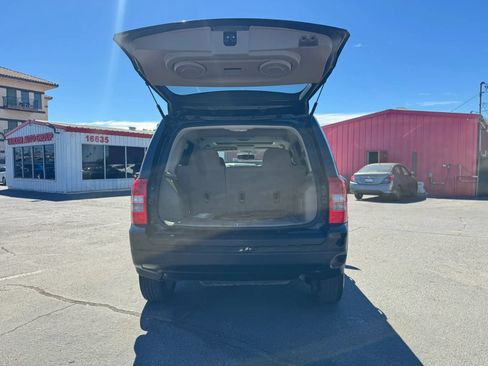 Used 2014 Jeep Patriot Latitude w/ Sun/Sound Group AWD/4WD image 7