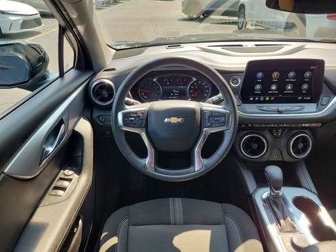 Used 2025 Chevrolet Blazer LT AWD/4WD image 12